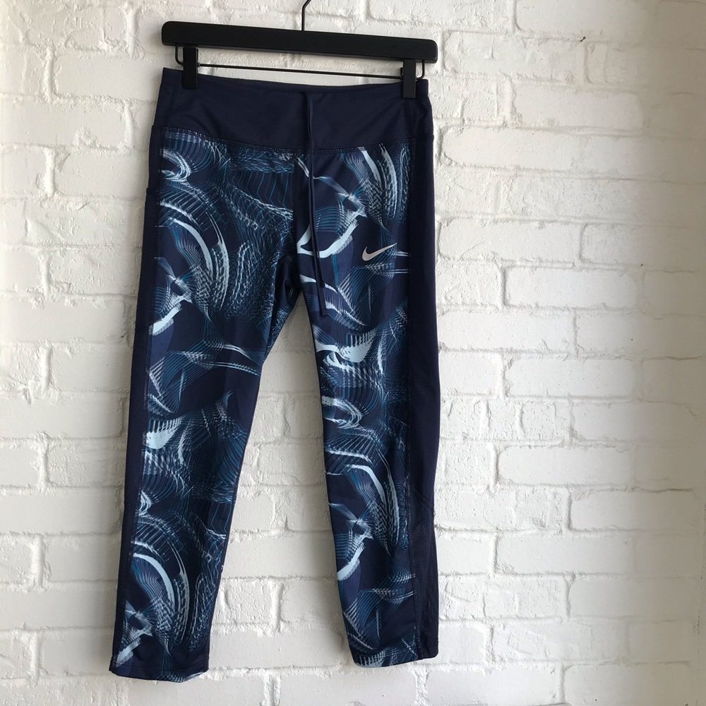 Nike Dri Fit Athletic Capri Legging Pants Small